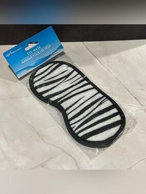 april bath & shower Black and White Zebra Sleep Eye Mask